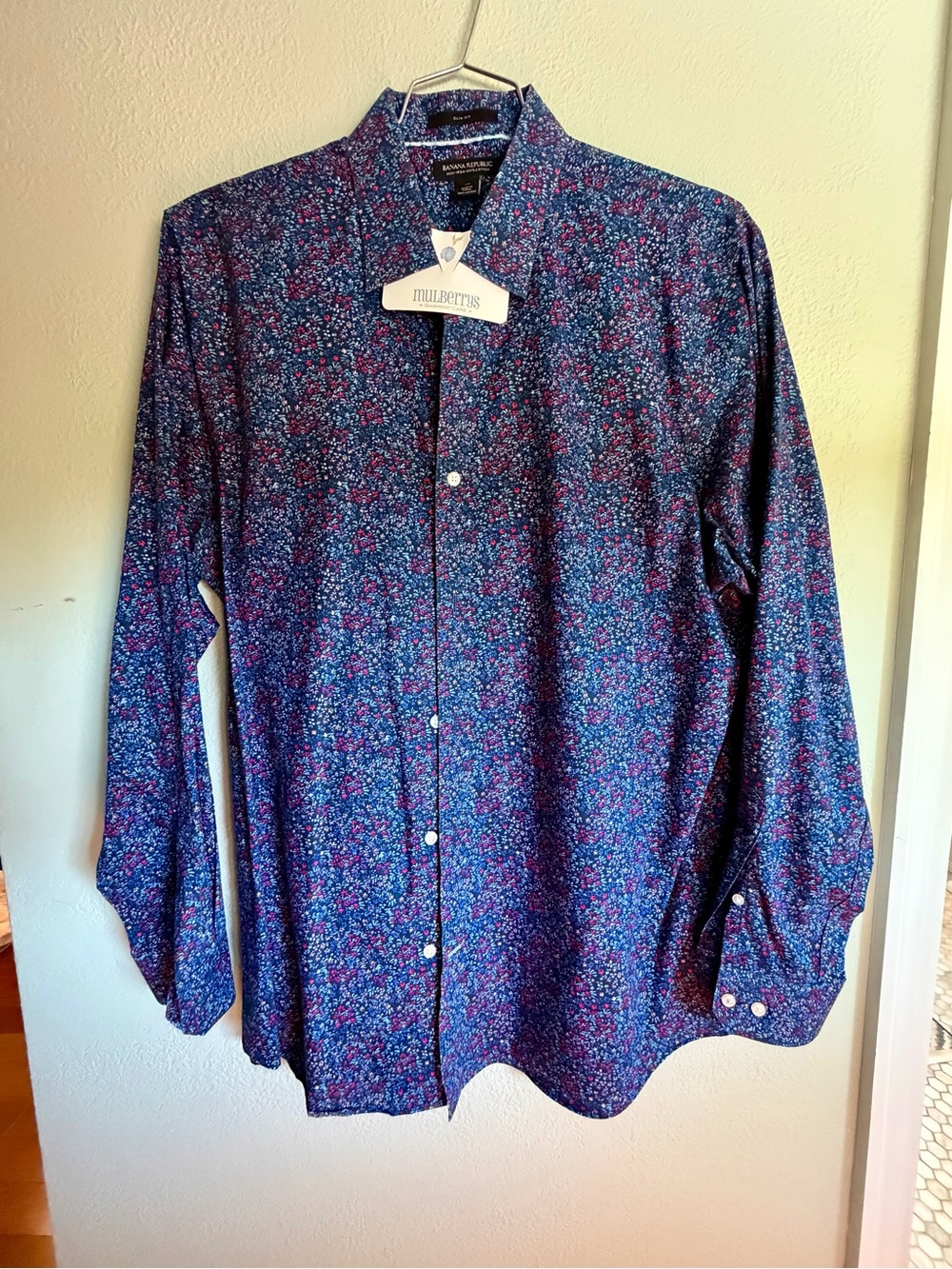 Banana Republic Blue Floral Print Casual Button-Down Shirt